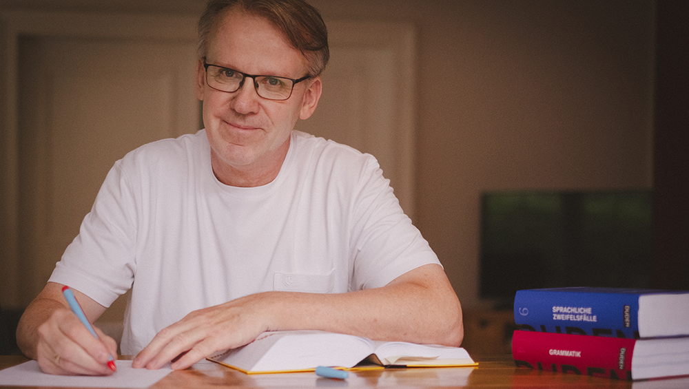 Michael Schnell: Lektor und Autor